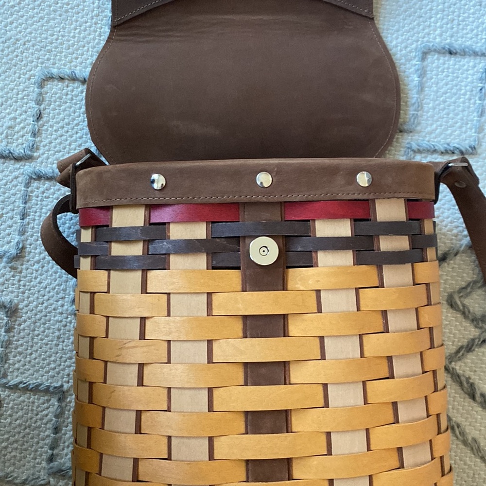 Longaberger RARE Executive Leaders Basket, 2012 - Picture 6 of 10